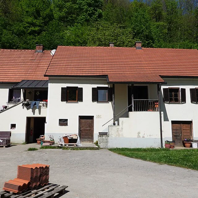 Ogled povečano sliko Javerškova domačija