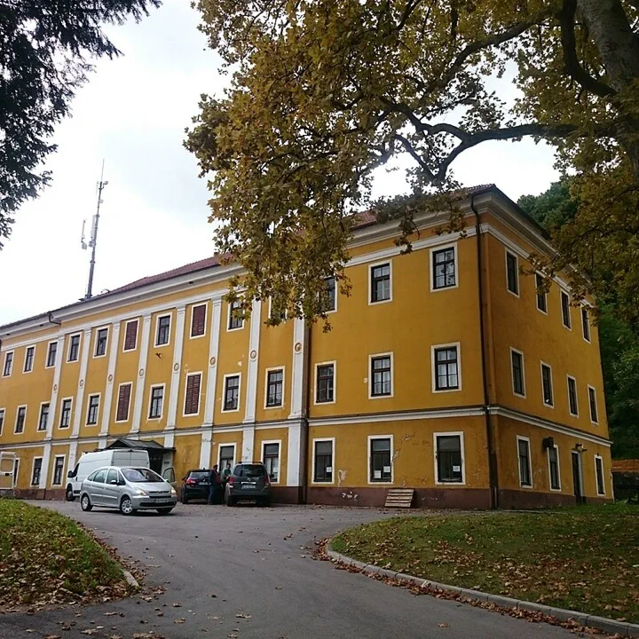 Ogled povečano sliko Dvorec Kozje